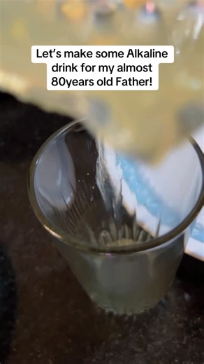 Healthy Food/Lifestyle/Health/Diabetes/Weightloss Coach on Instagram: "The benefits of this drink are numerous! If you suffer from excess gas, bloating, digestive issues, low energy, start your morning with a glass of this before food and observe how your body feels! ❤️❤️❤️🥰🥰🥰"