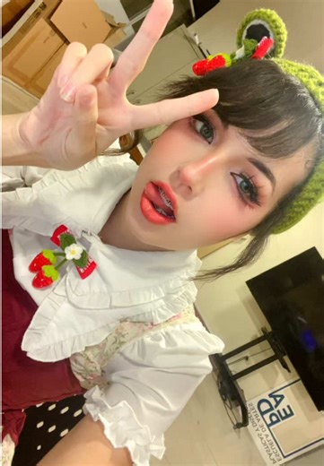 #cottagecore #frog #strawberry