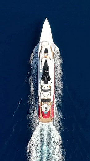 🦁LEONA Introducing LEONA, the second hull from the 80m 263 series, built by the renowned Turkish shipyard @bilginyacht , LEONA sets itself apart from her sister ship TATIANA with a number of remarkable features and designs. Scheduled to appear at the forthcoming Monaco Yacht Show, the general arrangement in comparison to TATIANA remains largely unchanged. Superyacht LEONA focuses on providing larger accommodations and emphasizes spacious room sizes. Her lower deck showcases this concept with an