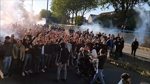 2.7K views · 32 reactions | Cortejo dos ultras do Utrecht em direcção ao seu estádio, antes do jogo da 1ª mão da eliminatória que decide a última vaga de acesso à Liga Europa Eredivisie (Play-offs de acesso à Liga Europa): FC Utrecht vs SBV Vitesse | 24-05-2019 Vídeo completo: https://www.youtube.com/watch?v=-SCvO2vnzVc | CURVA ULTRA | Facebook