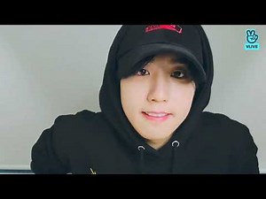 Stray Kids Han VLive | 210409 | Han is here! (Eng Sub)