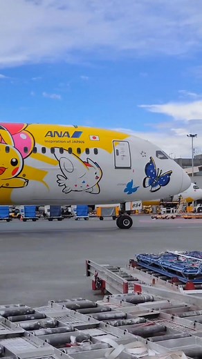 Colorful Aircraft in the Skies of Manila | Aviation Enthusiasts Watch Now!