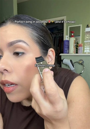 Capsule Grande 2-in-1 Eyeliner Stamp Pen Review