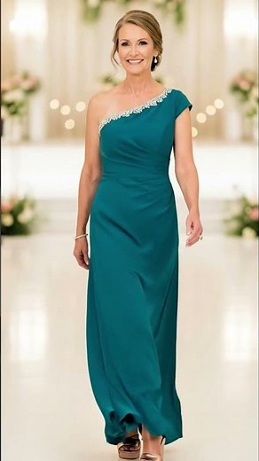 Teal Mother of the Bride Gowns: Elegant Dresses, from Short to Long. Find Your Perfect Look Now!
