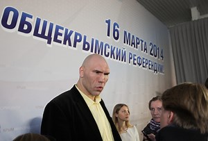 Były mistrz świata w boksie Nikołaj Wałujew z wezwaniem do wojska