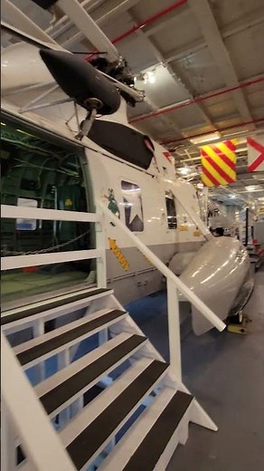 SH-3H Sea King Chopper in awesome shape USS hornet aircraft Carrier