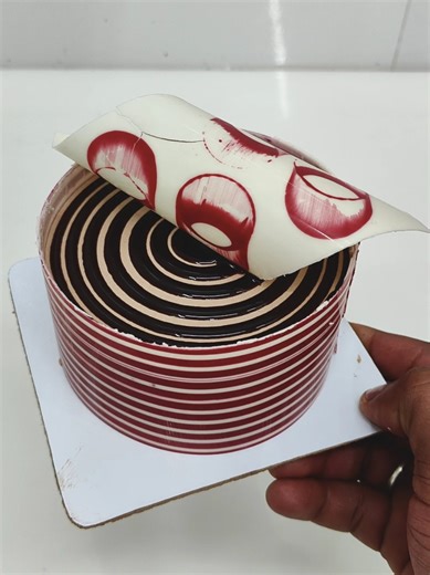 Amazing Mini Chocolate Cake Decorating Ideas