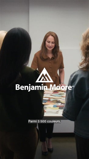 Voici Silhouette AF-655, la couleur Benjamin Moore de l’année 2026. Inspirée par la nuance du complet classique et imprégnée de somptueuses notes d’ombre brûlée et de délicates touches anthracite, cette couleur d’exception insuffle un style chic à la palette Tendances Couleur 2026 et un raffinement épuré à tous les décors. Où l'utiliserez-vous? | Benjamin Moore