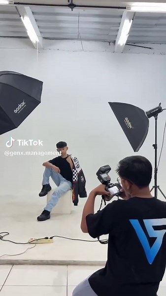 behind the scene #genxmodel @miftahfauzan2 📍@lifestory.studio #genxmanagement