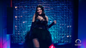 Radio Javan on Instagram‎: "از شما دعوت میکنیم بیننده ی اولین موزیک‌ ویدیوی رسمی #کیمیا برای آهنگ موفق «بزن و بکوب» بصورت انحصاری از اپ و شبکه ی #رادیوجوان باشید ⠀ @Kimiatz #Kimia @RadioJavanApp #RadioJavan #RJApp #RJLabel #RJAlbum #RJTV @RJTV"‎