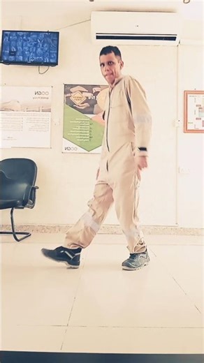 C Walk/ Crip walk #dance #footwork #hiphop #shortfeed #youtubeshorts