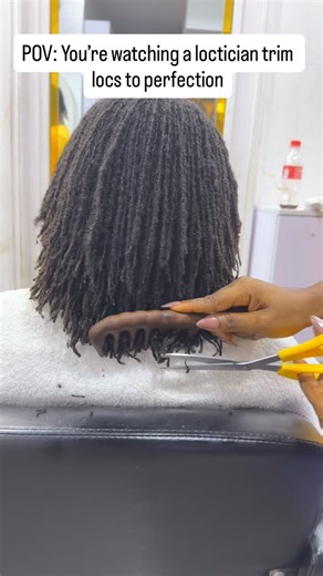 Locs and Microlocs Specialist in lekki Lagos 🇳🇬 | How I trim locs without damaging length #locslagos #locsinlekki #locsinikoyi #sisterlocksinlagos #microlocslagos | Instagram