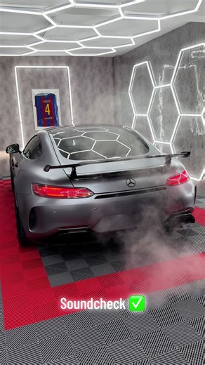 Mercedes AMG GTR Soundcheck Experience