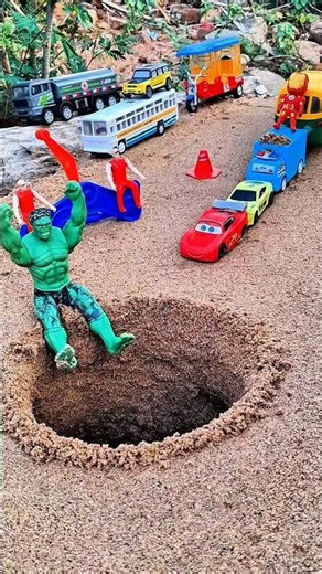 44 and autorickshaw pushing mini blue van in to pit near hulk bhai near _jcb _jcbjcb #shortvideo