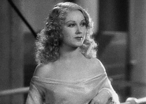 Fay Wray born Sept 15, in 1907 - Over 115 roles including The Wedding March, The Most Dangerous Game, Mystery of the Wax Museum - & of course as Ann Darrow in 1933's King Kong... #botd http://www.classicmoviehub.com/bio/fay-wray/ | Classic Movie Hub