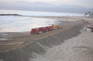 Some Residents Upset Over Venice Beach Sand Dunes
