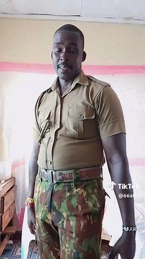 Understanding Military Uniform Features and Accessories