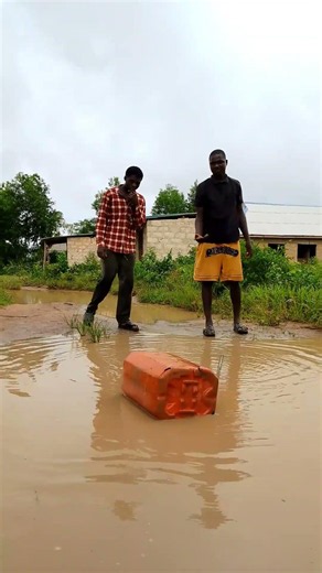 silent comedy but the mud is speaking loud #funny #comedy #fyp #silent #skit