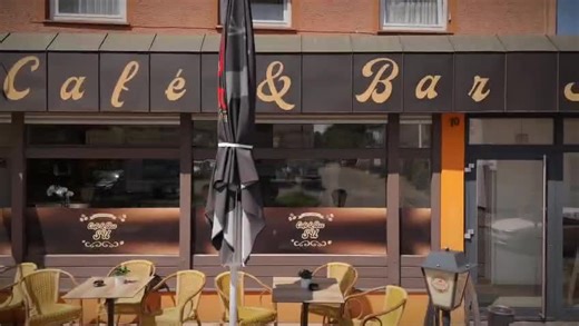 Café Bar Su auf dem Sulgen .Ich bin sehr gerne Gast hier es ist wirklich sehr schön und gemütlich seit der Renovierung.Für den kleinen Hunger, findet sich auch immer eine kleine Köstlichkeit. Der Kuchen ist sehr lecker und auch sehr zum empfehlen. Die Musik ist sehr angenehm und nicht zu laut.Der Service ist sehr gut und man geht auf die Wünsche der Gäste ein abschalten#wohlfühlen#gesellschaft#ruhe#foryou