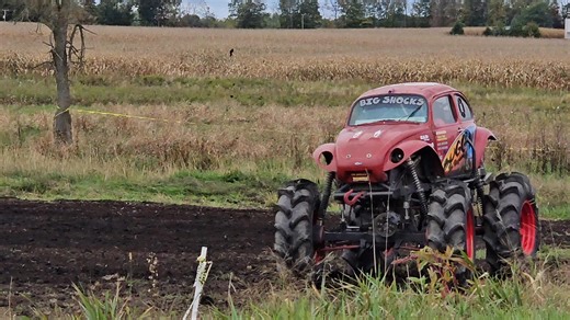 4.1K views · 85 reactions | #twowheeltuesday Curt Grant always puts on a show! #wilbursmudbog #michiganmudbogger #mudbogging #megatruck #mudding | Wilbur's Mud Bog | Facebook