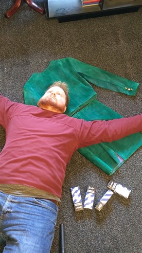 Alex Lake | Lake's Leathers on Instagram: "CUSTOM SUEDE SUIT RE-DYE 💜💚 This was a HECK of a job 😂 Megan found this funky suede suit for sale on vinted, and liked the cut, but wasn't sold on the colour 👀 Having had a few jobs by me before she got in touch to see if it would be possible to change the colour, and naturally I said yes 😎 The suit arrived at a local InPost locker and I set about getting to work, cleaning and removing all the major stains before getting stuck in with no less than 