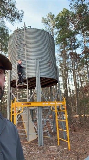 Outdoors Treehouse stages of being built! #diy #camping #project #dream