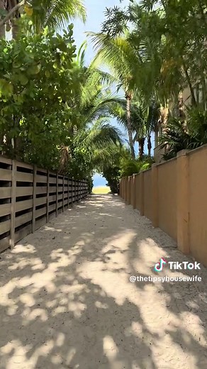 Bean Point Anna Maria Island #beanpointbeach #beanpoint #annamariaisland #florida #worldsbestbeach #gulfofmexico