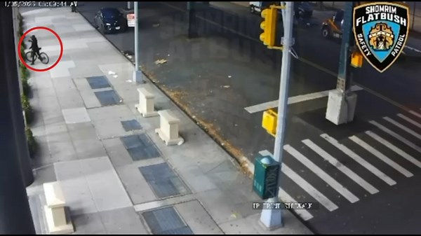 NYPD investigating after antisemitic graffiti found outside Jewish school, cemetery in Brooklyn