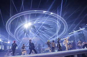 YOSHIKIプロデュースのボーイズ・バンド XY、"THE MUSIC DAY"でYOSHIKIと共演。デビュー曲のコラボ・パフォーマンス映像がYouTubeで公開| 激ロックニュース