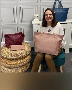 Don't Miss This Amazing Bundle Offer.. You get a FREE bag worth £35 when you buy the stylish Elise Tote bag. Why Mia Tui Bag? ✅ Friendly UK based business ✅Order over the phone 01908 714562 ✅Amazing 5⭐ reviews for our bags ✅Old fashioned customer service | Mia Tui