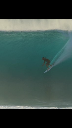 Backdoor Golden Hour #surfing #hawaii #wavesoftheworld #reelsfb #reelsviral #reels | Waves of the World on YouTube