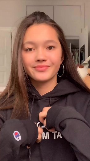 Lily Chee (@lilychee)’s videos with ppl rlly gettin more famous than me off this sound - Joe