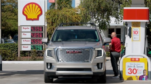 Consumer sentiment hits record low under weight of higher gas prices, inflation worries