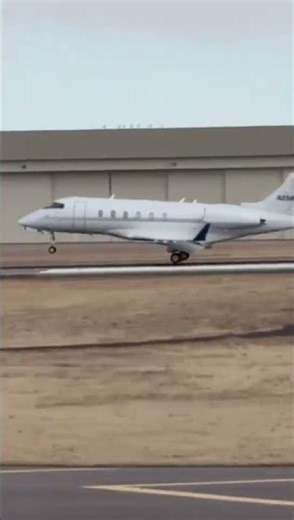 Business Jet Landing with Reverse Thrust | Centennial Airport #asmr #jetsounds #landing #ambience