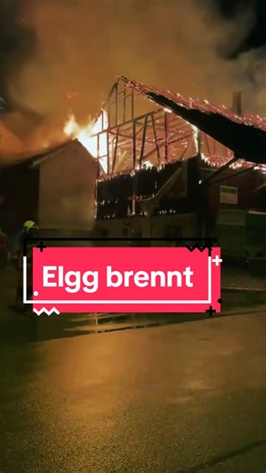 Elgg brennt: Feuerwehr kämpft gegen Inferno in historischem Dorf