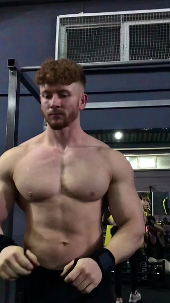 Ya ömer ya müşrikler:)) #fitness #gym #workoutmotivation #motivation #music #me #man #biceps #barfiks #fit #chestworkout #chest #lat #abs #hair #fitnesstiktok #fitnessmodel #work #gymmotivation #gymmusic