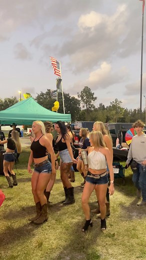 Another @renegadeswpb_ tailgate for the books ✅ #jasonaldean #countrygirls #linedance #linedancing #renegadeswpb #wpb #dance | Renegades WPB