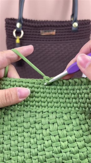 follow me for more free patterns #freecrochettutorial #crochet stitches tutorial #beginnercrochet #easycrochetstitches #learntocrochet