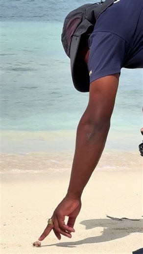 Island vibes 💋💯 | Island Vibes