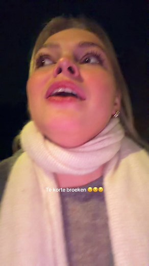 Mijn oma zegt altijd da ik de grond aant kuisen ben me mijn broeken 🤪