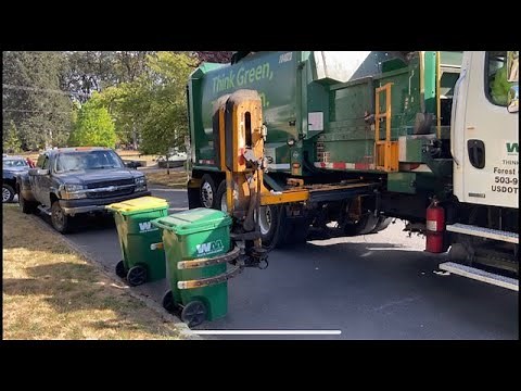 World's fastest garbage man? [ This is how you bust out 1400 stops ] #garbagetruck #oddlysatisfying