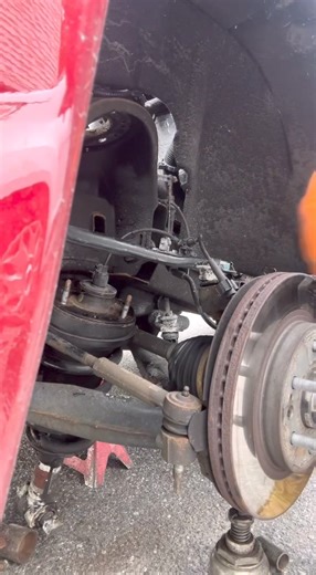 288K views · 846 reactions | Will this carpenter hammer do the trick樂….. #car #mechanic #Automotive #fixit #mobilemechanic #brake #auto #autotech #repair | My Mobile Mechanic / Auto Repair & Brake Replacement. | Facebook