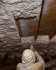 Who knew insulation could be so satisfying to watch?! 😵‍💫😅 | UNILAD Tech