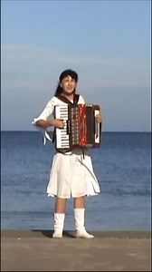 298K views · 10K reactions | Wiesia Accordion #accordion #AccordionLife #AccordionPlayer #MusicTshirt #AccordionLove #fblifestyle | Accordion Club | Facebook