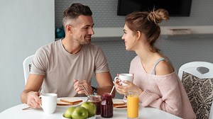 20 Rekomendasi Gombalan untuk Perempuan yang Bikin Senyum-senyum Sendiri