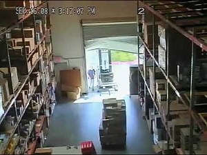 Reach Truck Hits Dock Shutter | How Rear Camera & Obstacle Detection Can Prevent It