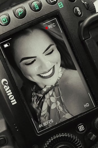 Canon Camera Recording 4K: Close-Up Interface Insights