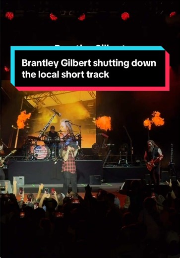 Just a couple good ole boys up to no good at Nashville’s local short track 🔥🏁 @Brantley Gilbert #Nashville #615 #BrantleyGilbert #nascar #Country