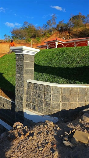 Video de Adiel Salvador Álvarez (@adiel.salvador.lv) relacionado con “visiting el salvador woman”