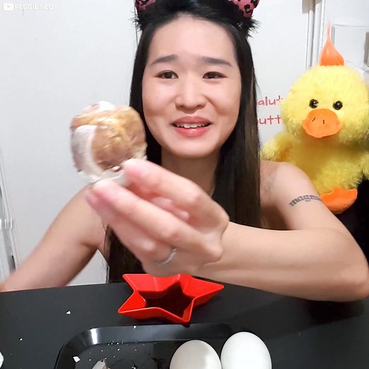 60K views · 1.4K reactions | First Time Eating BALUT! Filipino delicacy fertilized duck egg embryo! #balut #filipinofood #pinoyfood #foodchallenge | Peggie Neo | Facebook